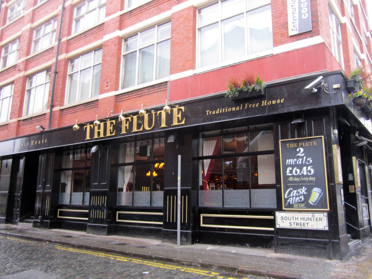 vape bot vape vending machines operating in a busy star pubs venue in liverpool